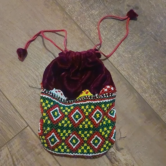 Beaded sack - Picture 1 of 6